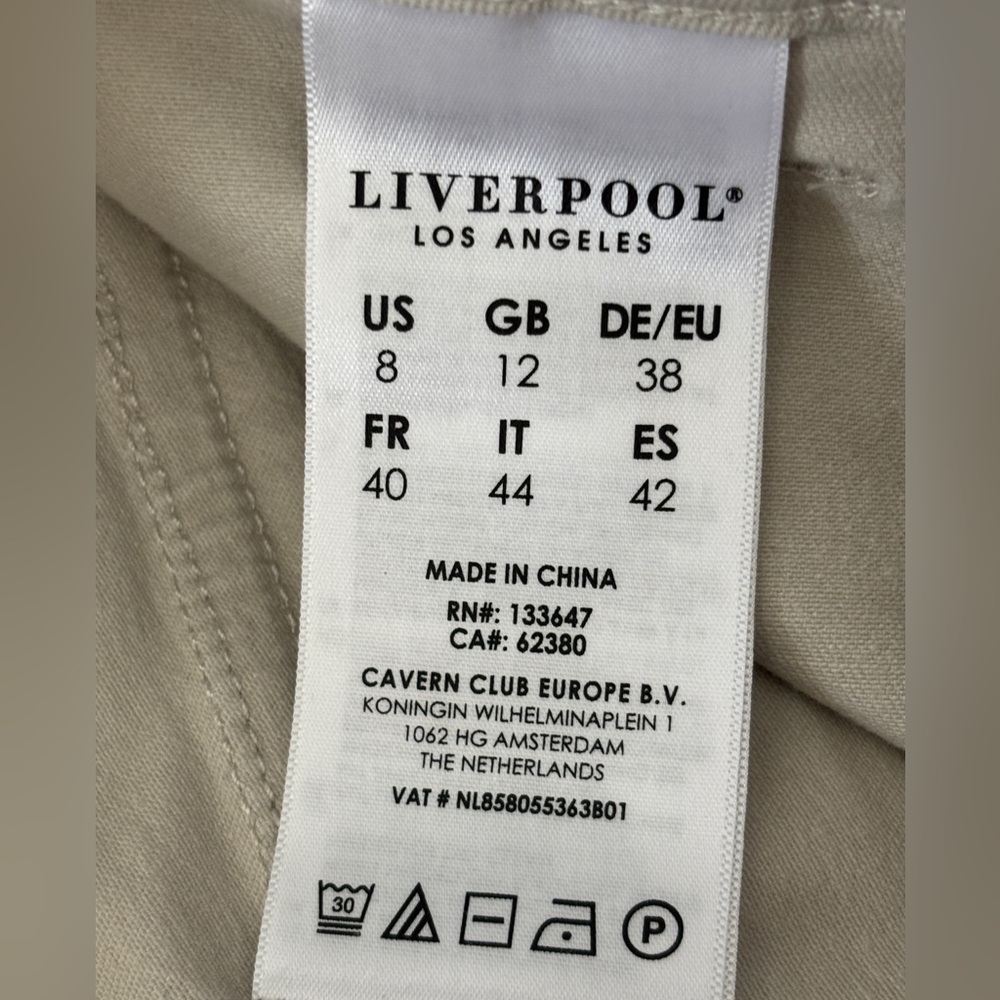 Liverpool  light beige cargo shorts  29 /8 - Picture 6 of 8